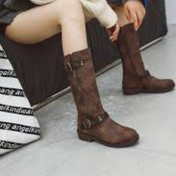 UGG Shoes - UGG Thomsen Woman Boots Size 7